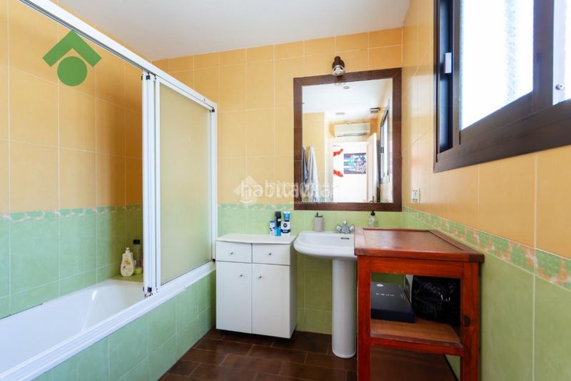 Foto 85304e39-5e70-4111-b269-bbb7f1fea048. Casa aparellada a Almijara Nerja