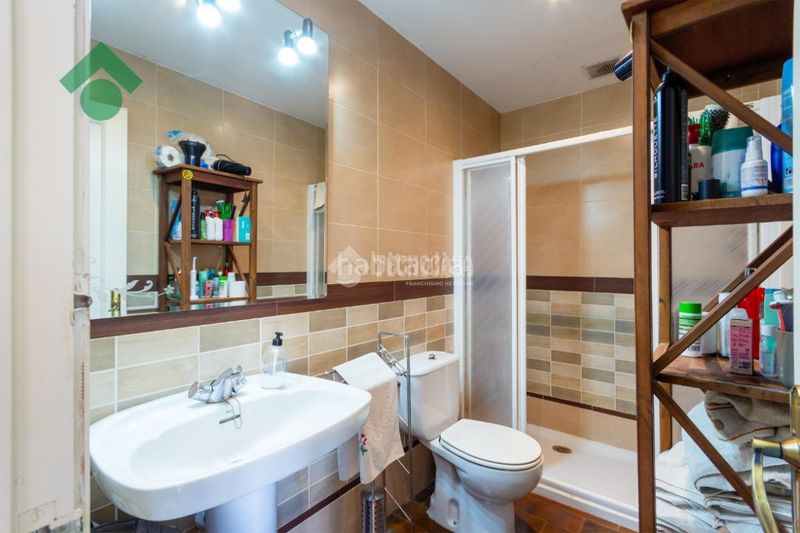 Foto b336bffa-c34b-4230-ba0f-916b680f27ef. Casa aparellada a Almijara Nerja