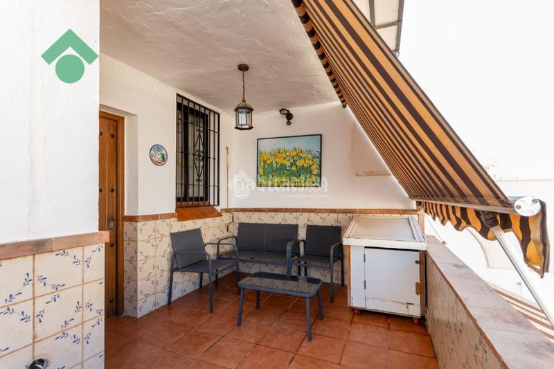Foto b381e393-45e8-4876-bb13-a3cbc4032467. Casa aparellada a Almijara Nerja
