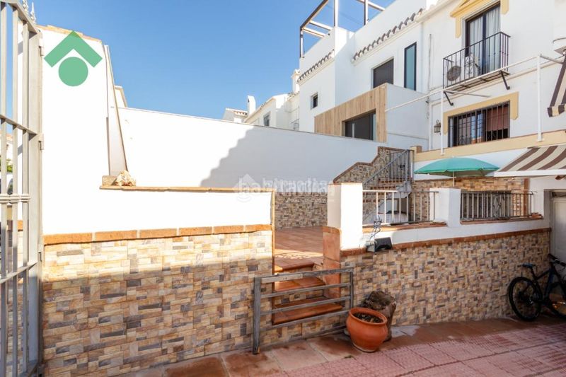 Foto d56fc3f4-4ea5-467c-a78a-ebd1e91a0b07. Casa aparellada a Almijara Nerja