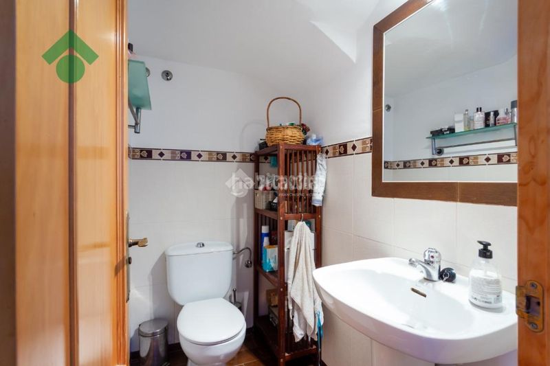 Foto ed3c0110-d404-4b50-9b4e-d9d41a5e8f08. Casa aparellada a Almijara Nerja