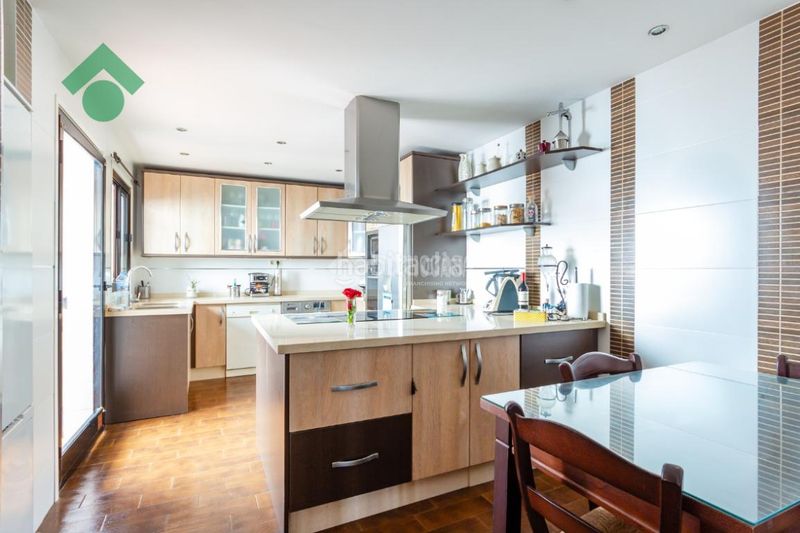 Foto f7d52e2c-b05d-404b-8762-6fa966ebdb46. Casa aparellada a Almijara Nerja