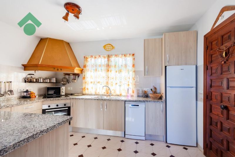 Foto 01c8d9cf-dbe2-4d37-9864-f310a55e51c9. Casa  en venta en Burriana Nerja