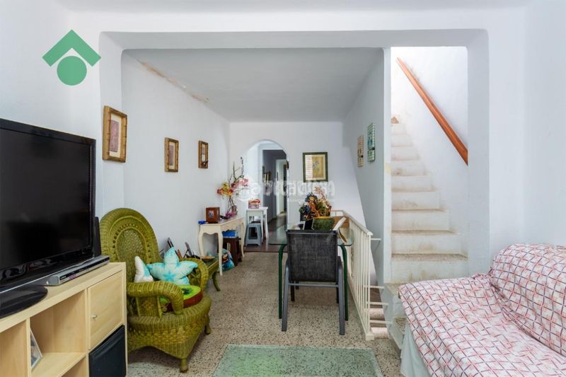 Foto 8685d419-38a8-40a2-b210-4c2123ae0ad0. Casa aparellada amb calefacció a Centro Nerja