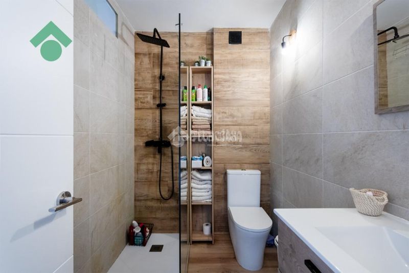 Foto 1cced23a-f36c-49bb-9c24-67364b9ace53. Piso  en venta en Centro Nerja
