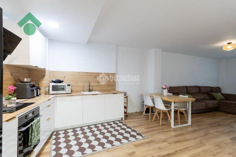 Foto 79313be8-1d4f-4bee-b6bf-328b8e9928bc. Piso  en venta en Centro Nerja