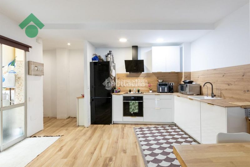 Foto f27cd5e5-f413-403c-9ad9-64825b74fb49. Piso  en venta en Centro Nerja