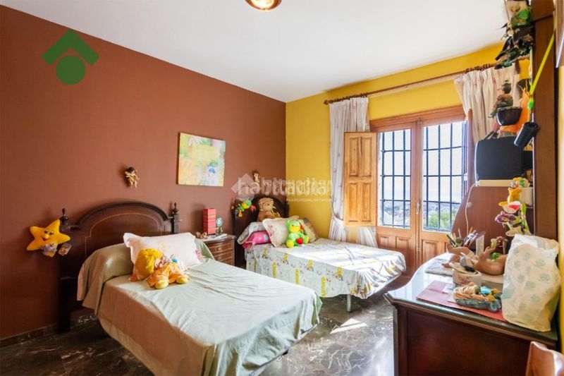 Foto 6c5d2067-5df1-4cae-8b36-fcbf61510d75. Casa aparellada a Capistrano Nerja