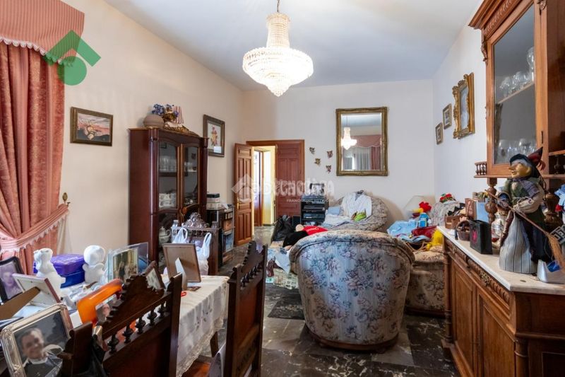 Foto d77e5498-3bad-42cd-9af7-3d337f2d77b3. Casa aparellada a Capistrano Nerja