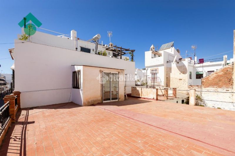 Foto 1aebb706-86f0-4ffa-b2b2-c92d4536763b. Doppelhaus in Centro Nerja
