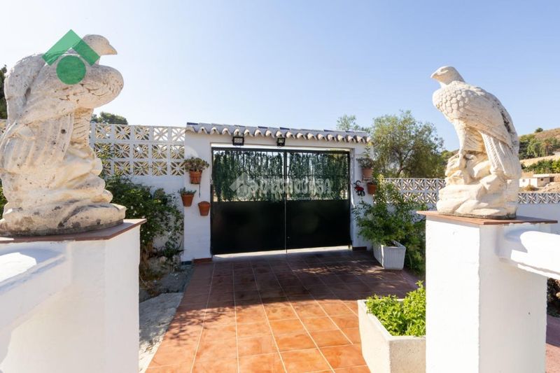 Foto 48cf9d9d-6cbc-4fde-b5d1-e7d4348b2ff5. Masia amb piscina a Avda Pescia - Ctra de Frigiliana Nerja