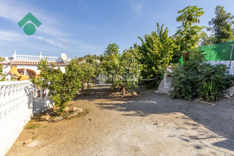Foto eabf1517-5207-411e-9902-a76ddbc179e6. Masia amb piscina a Avda Pescia - Ctra de Frigiliana Nerja