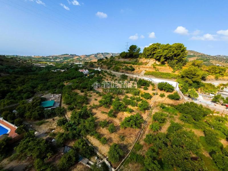 Foto b876e964-0a68-4b74-b498-27061c42f4b0. Fondo rustico in Avda Pescia - Ctra de Frigiliana Nerja