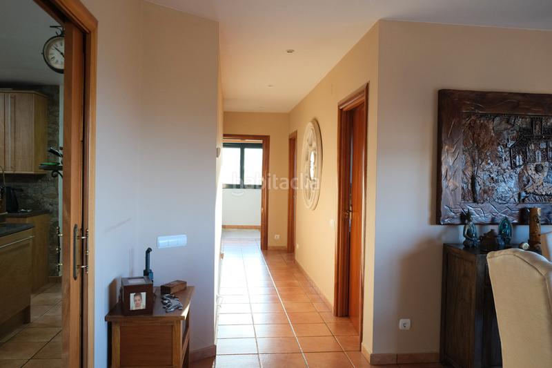 Foto 37b572cd-5561-48de-9135-cbc7861b4c7f. Casa con camino parcheggio piscina in Vilanova del Vallès