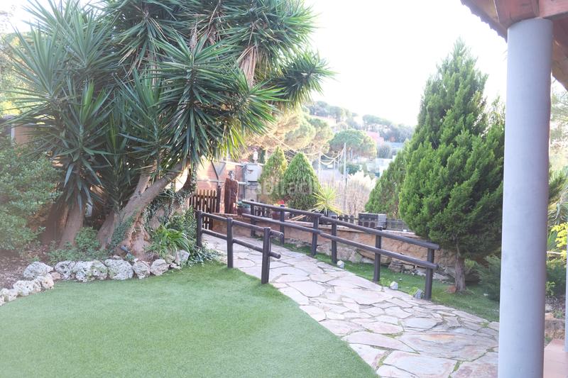 Foto 44e30933-0137-478a-97d0-f7f58ca29e18. Casa con camino parcheggio piscina in Vilanova del Vallès