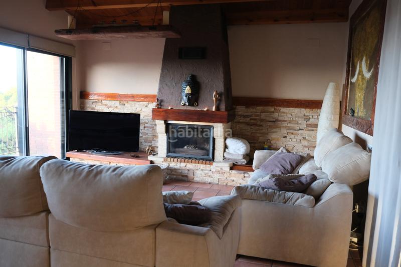 Foto 4d4c76d5-83dd-4f36-bc72-12542c840d59. Casa con camino parcheggio piscina in Vilanova del Vallès