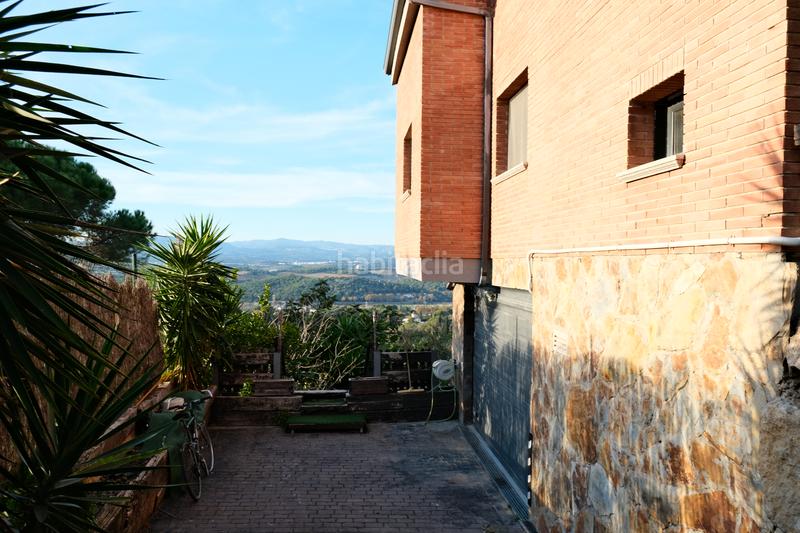 Foto 6824a578-2d42-48c4-bbff-4a3526823788. Casa con camino parcheggio piscina in Vilanova del Vallès