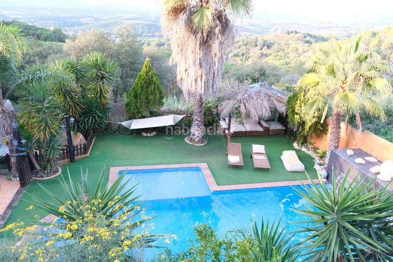 Foto 701cd216-4057-4e12-9f7f-4c02875f32f8. Casa con camino parcheggio piscina in Vilanova del Vallès