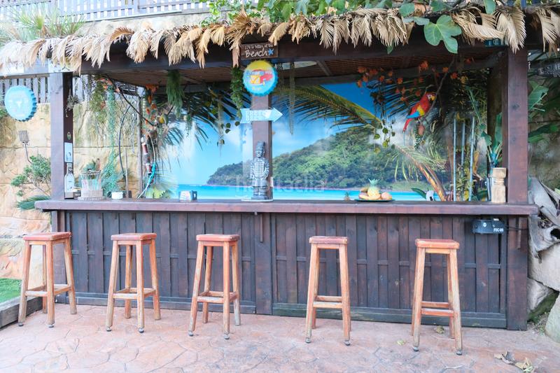 Foto 7d2acc81-14ec-4ba5-b09d-f6cd3285c8e3. Casa con camino parcheggio piscina in Vilanova del Vallès