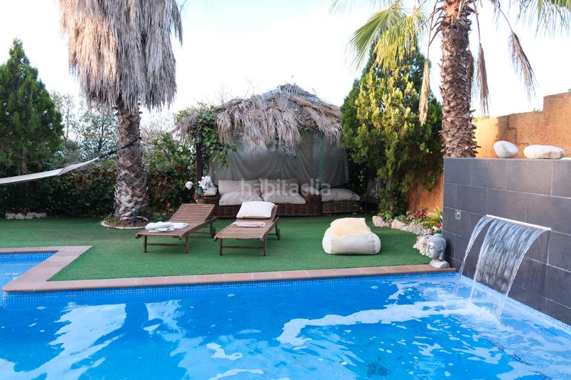 Foto c23fe17b-8fd8-4b41-9633-19dcd734f998. Casa con camino parcheggio piscina in Vilanova del Vallès