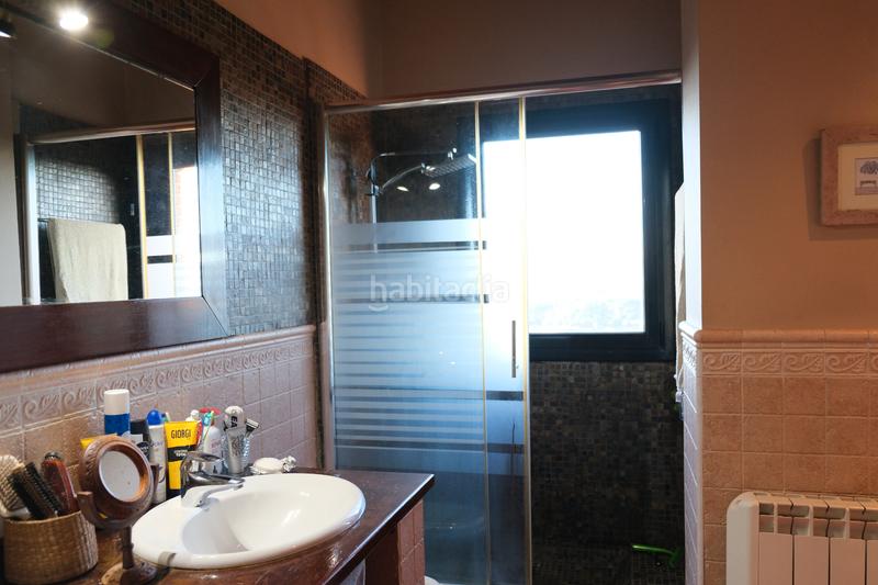 Foto d72347ad-1141-4458-bae5-19cc6ce6f49d. Casa con camino parcheggio piscina in Vilanova del Vallès