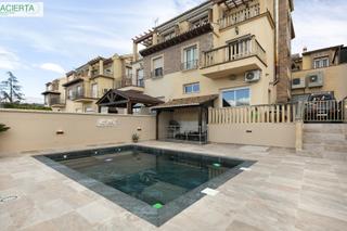 Maison jumelée  Calle casa suiza. Vistas excepcionales y lujo en residencial privado!