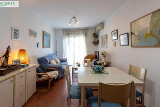 Pis  Calle granada. Piso en salobreña