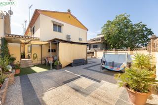 Doppelhaus in San Francisco - El Chorrillo. Vivienda en esquina en las gabias!