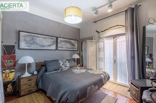 Casa a Bola de Oro. Casa de 3 plantas a un paso del centro