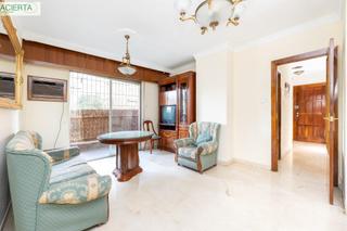 Pis a Pajaritos. Piso en calle san pablo, la cruz, granada