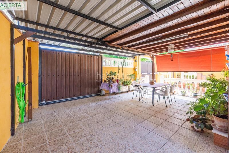 Foto aa5a1d76-5405-4f8d-81d7-94b331e0fa99. Chalet  con dos viviendas espectaculares e independientes en el ventorrillo en Vegas del Genil