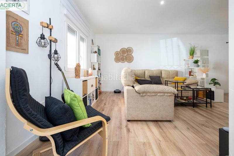 Foto 77f7fd77-6355-42a4-8a77-df99bc382185. Planta baixa amb aparcament a Híjar Gabias (Las)