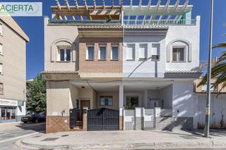 Casa  Calle baden powell. Casa junto al pts