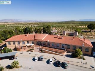 Local commercial  Carretera a-92. Hotelrestaurante activo en autovía a92 del sur de andalucía gor