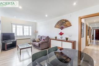 Appartement  Calle de ronda. Piso reformado en zona universitaria de ciencias  perfecto para