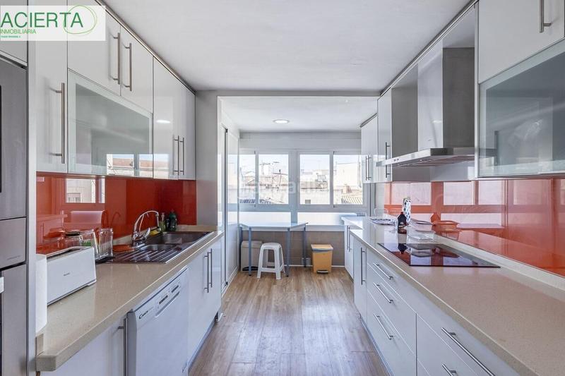 Foto 49f8767d-a8d7-4d38-a25b-2ade9862aa62. Zweistöckige wohnung mit heizung in Camino de Ronda Granada