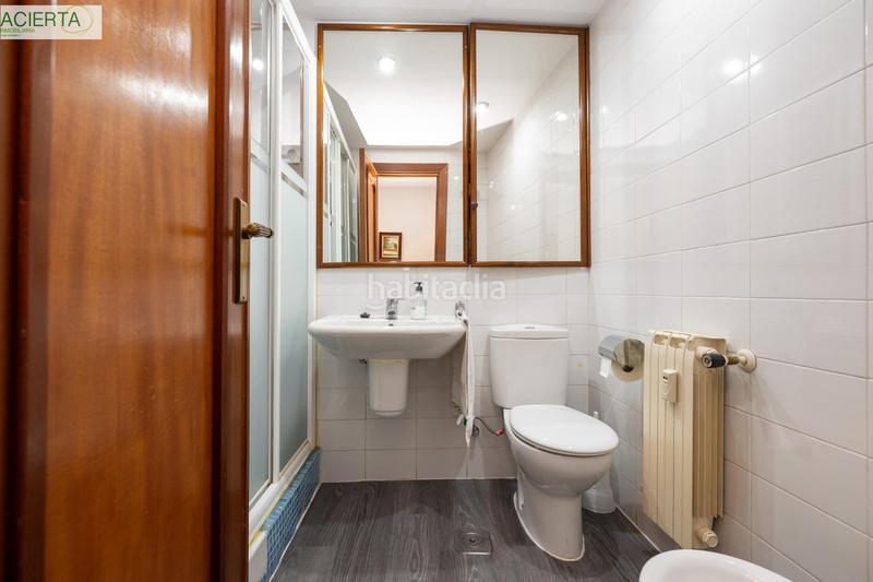 Foto a22c48f5-e6f2-4641-bbd6-3d92db7df436. Piso en avenida de la constitucion 22 piso en avenida constitución en Granada