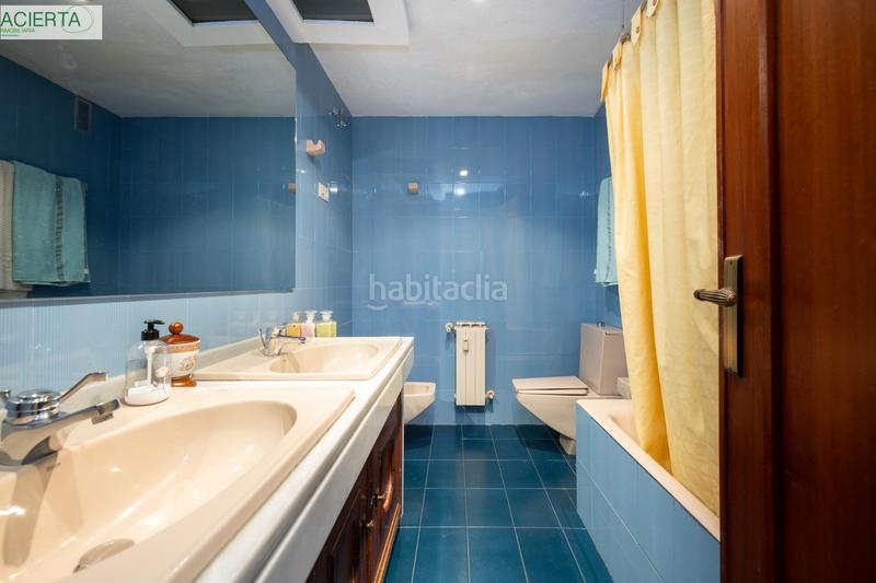 Foto f1376f3c-a12d-4a55-8b2b-368678b3eb91. Piso en avenida de la constitucion 22 piso en avenida constitución en Granada