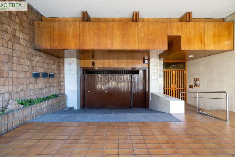 Foto fe45d8bf-7381-4ebd-bdfb-fdc5c7982958. Piso en avenida de la constitucion 22 piso en avenida constitución en Granada