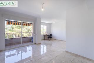 Pis  Calle arabial. Piso reformado en arabial con garaje