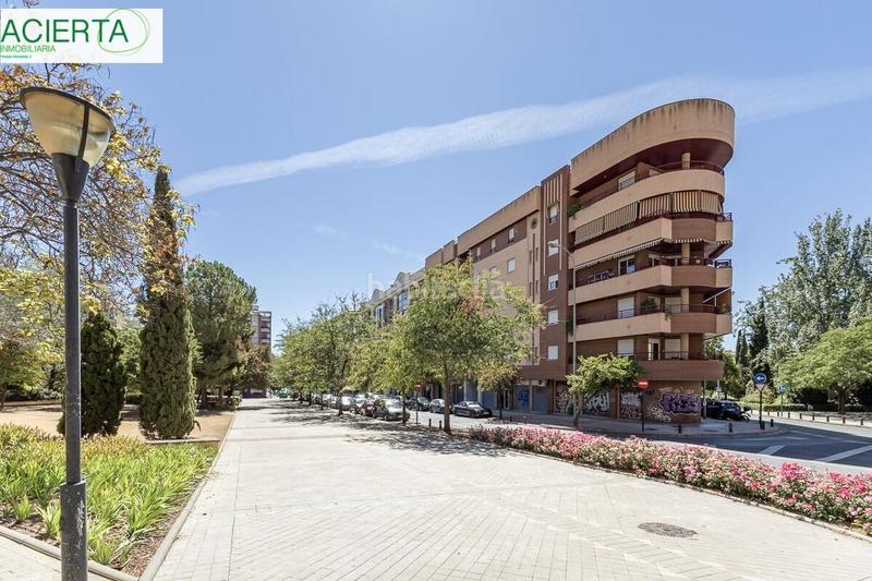 Foto 4ca572df-4038-4ec3-8774-748684bc7bfd. Flat with heating parking in Rosaleda - Juventud Granada
