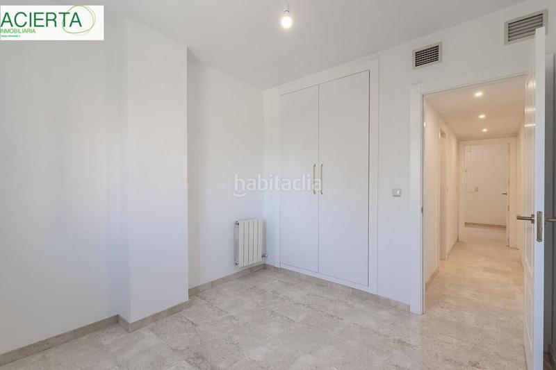 Foto c28a9c29-a7dd-4706-9d26-fce80fb5f78f. Flat with heating parking in Rosaleda - Juventud Granada