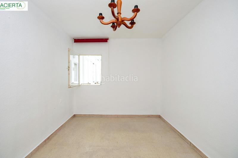 Foto cd571bc5-4d19-4cb3-92c6-ed050bd8a2e7. Flat in Barrio de Zaidín Granada