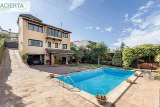 Chalet  Calle del betis. Gran casa con piscina en colinas bermejas, monachil