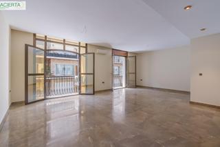 Piso  Calle angel ganivet. Fantastico piso en angel ganivet