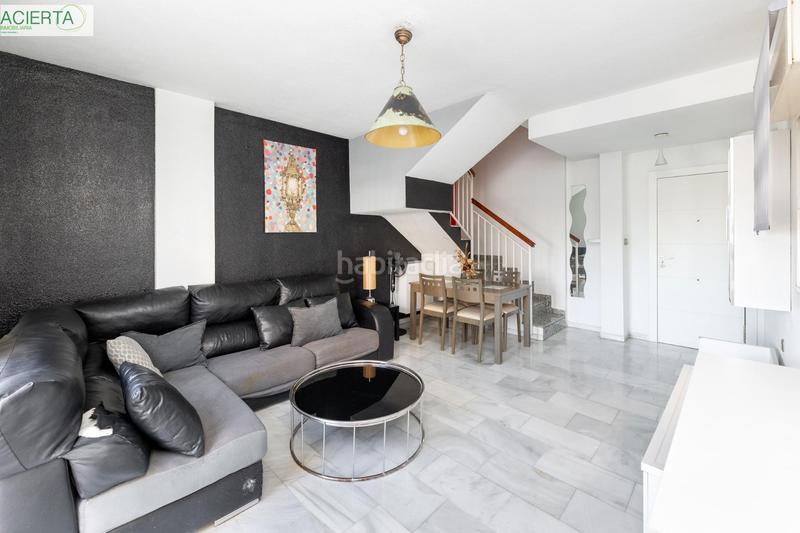 Foto 3485400a-5643-4b2b-9089-cf21b47a0672. Dúplex amb piscina a Gójar