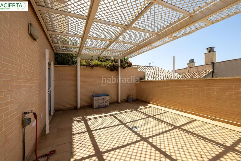 Foto 374fa2f2-a821-4546-89cc-312cd3cfaeea. Casa bifamiliare con riscaldamento parcheggio piscina in Granada