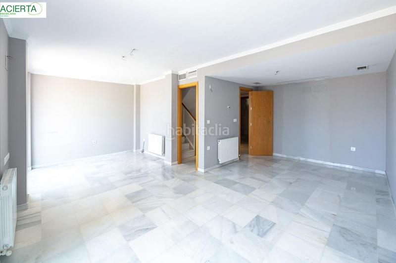 Foto 3a995222-6422-40aa-98bc-5ca92bad35be. Casa bifamiliare con riscaldamento parcheggio piscina in Granada