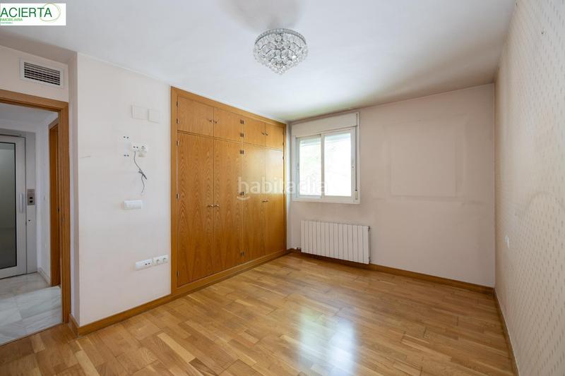 Foto 42eafce9-ccd9-47ee-9285-fa7cf3dd5f65. Casa bifamiliare con riscaldamento parcheggio piscina in Granada