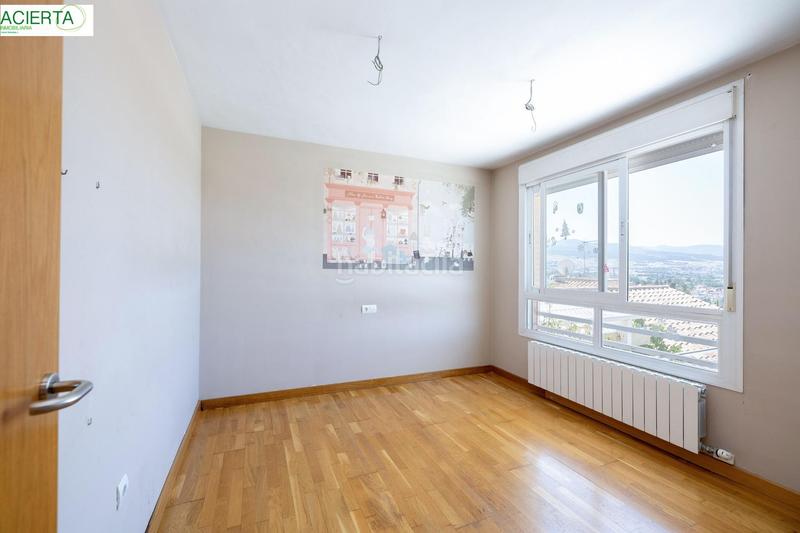 Foto 45e9c2d0-2b1c-424a-aae5-fef4405eabd5. Casa bifamiliare con riscaldamento parcheggio piscina in Granada